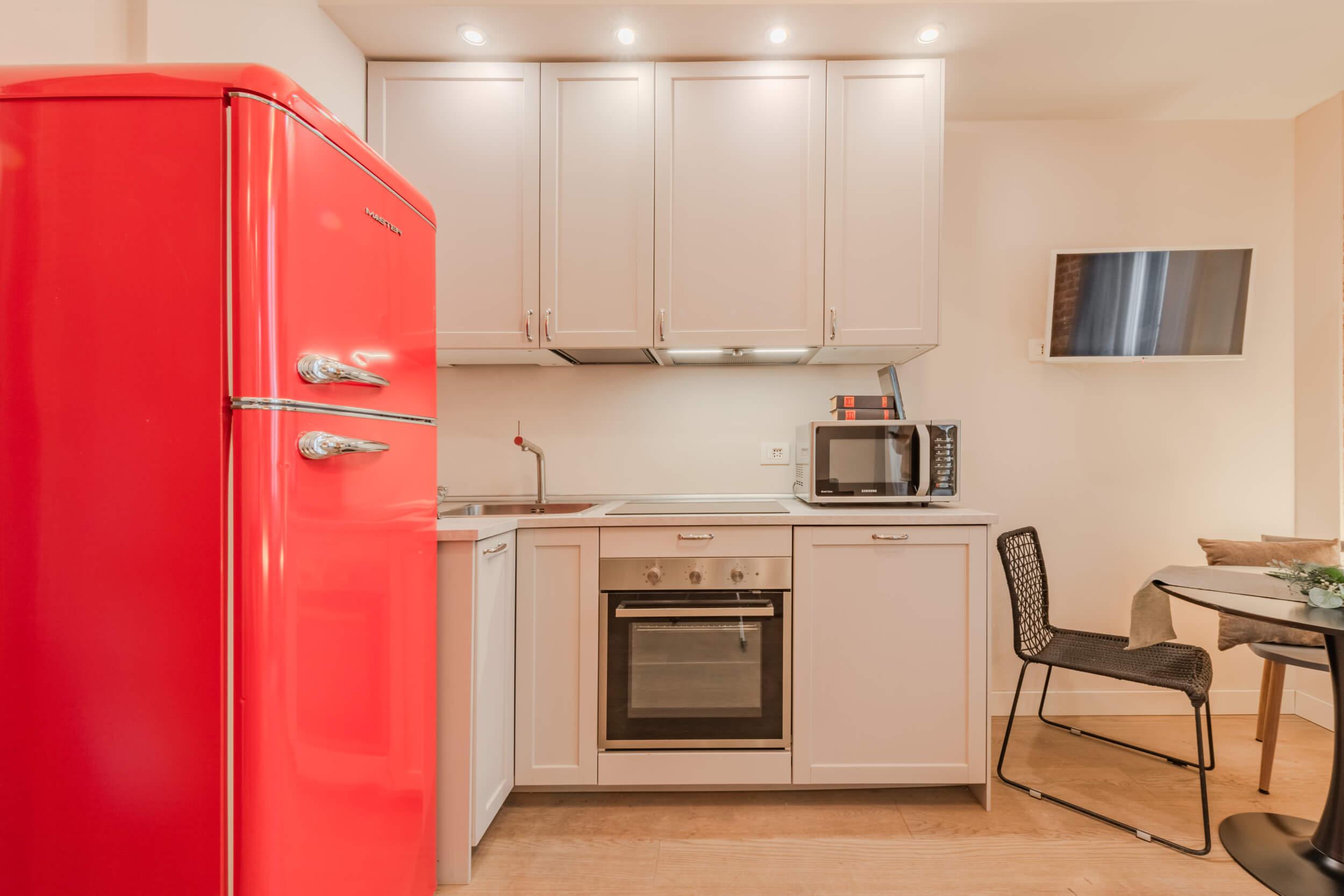 via-mac-mahon--1756096931115 0