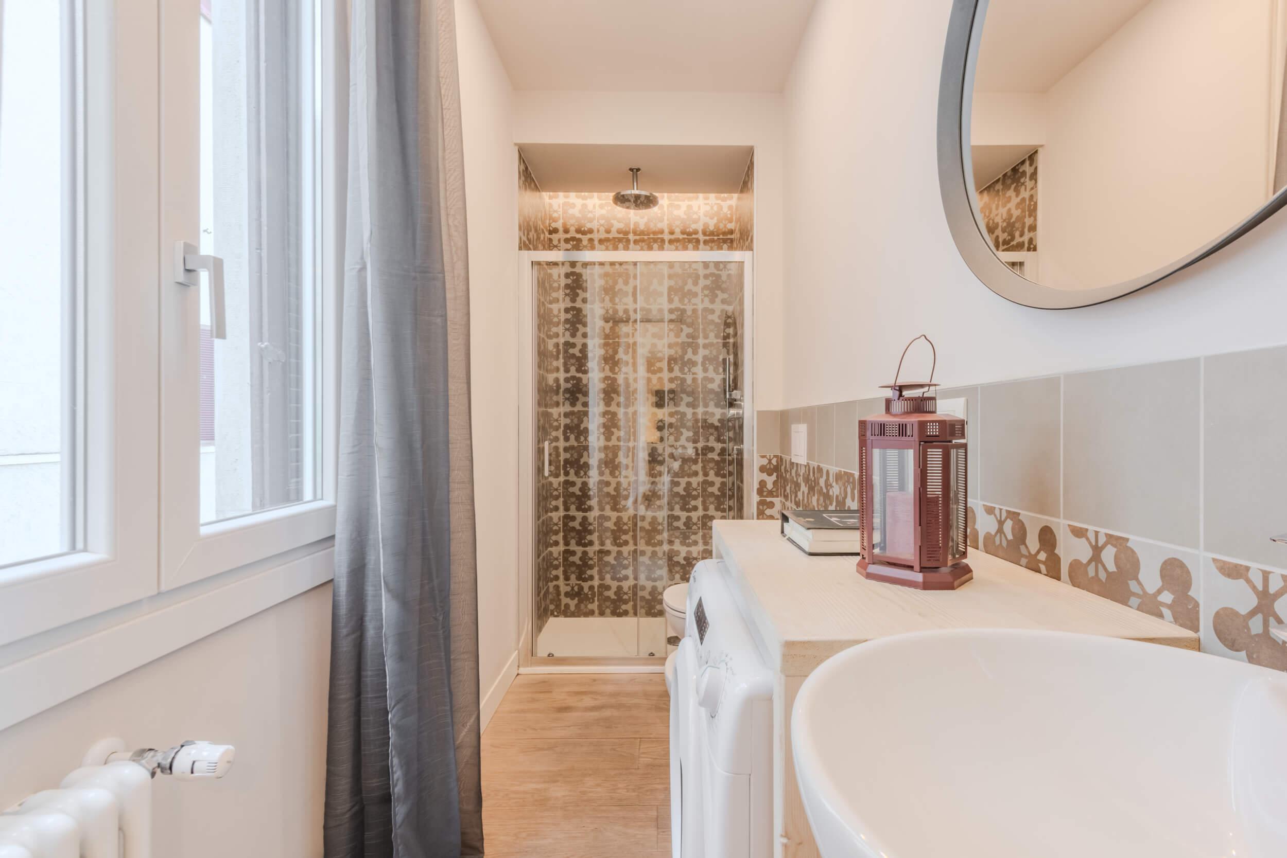 via-mac-mahon--1756096931115 12